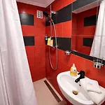 New Luxury Loft In Centre, Next To Synagogue, Near Deak Square, Quiet Courtyard, Air Conditioning, Fast Wifi, Hotel-level Comfort * Budapešť