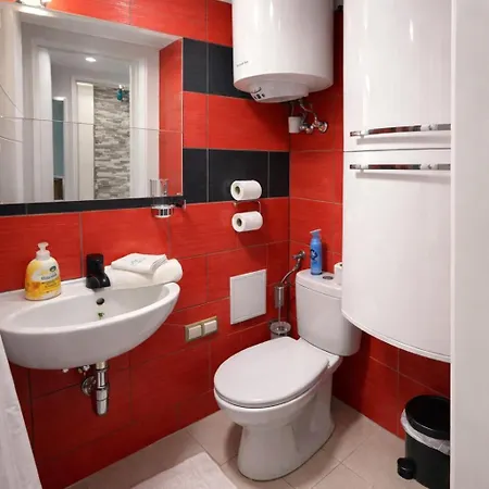 New Luxury Loft In Centre, Next To Synagogue, Near Deák Square, Quiet Courtyard, Air Conditioning, Fast Wifi, Hotel-level Comfort Appartamento Budapest