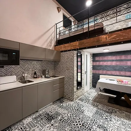 アパート Central Budapest Luxury Gallery Loft