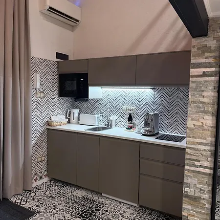 Appartamento New Luxury Loft In Centre, Next To Synagogue, Near Deák Square, Quiet Courtyard, Air Conditioning, Fast Wifi, Hotel-level Comfort