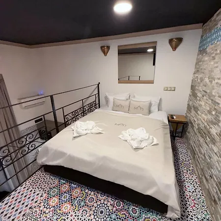 New Luxury Loft In Centre, Next To Synagogue, Near Deák Square, Quiet Courtyard, Air Conditioning, Fast Wifi, Hotel-level Comfort * Budapest