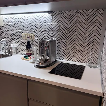New Luxury Loft In Centre, Next To Synagogue, Near Deák Square, Quiet Courtyard, Air Conditioning, Fast Wifi, Hotel-level Comfort Budapest