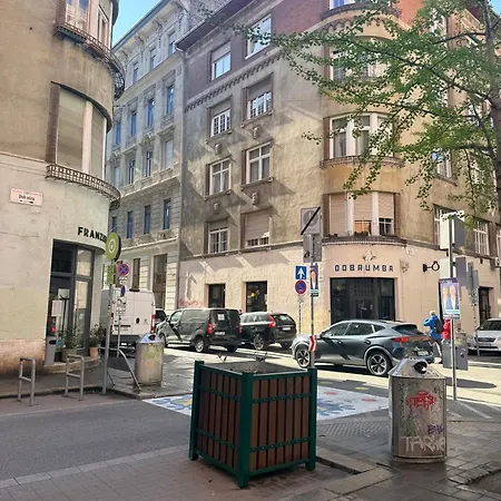 New Luxury Loft In Centre, Next To Synagogue, Near Deák Square, Quiet Courtyard, Air Conditioning, Fast Wifi, Hotel-level Comfort