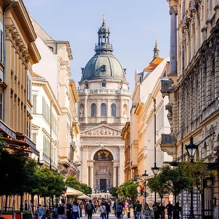 Appartamento New Luxury Loft In Centre, Next To Synagogue, Near Deák Square, Quiet Courtyard, Air Conditioning, Fast Wifi, Hotel-level Comfort
