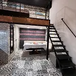 New Luxury Loft In Centre, Next To Synagogue, Near Deak Square, Quiet Courtyard, Air Conditioning, Fast Wifi, Hotel-level Comfort